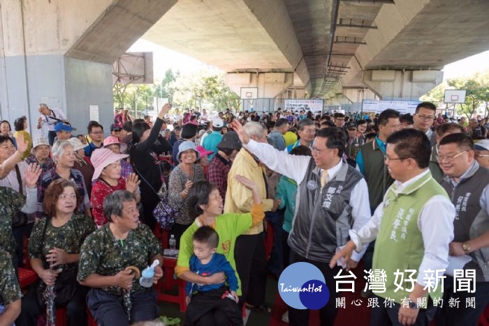 桃園市長鄭文燦,出席「客家浪漫台三線台灣客家茶文化館暨龍潭區重大建設說明會」。
