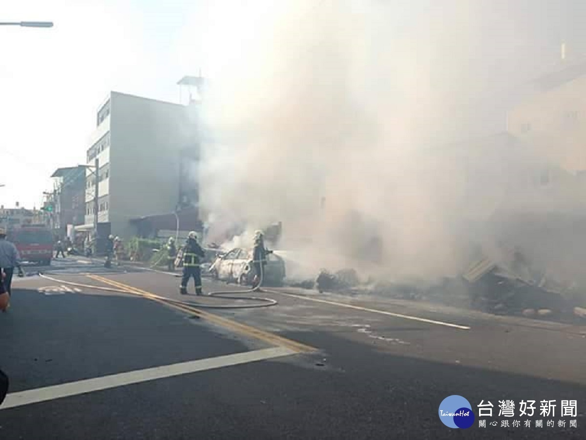 社頭鄉民宅發生火警　民眾燒雜草波及鄰近空屋三部自小客車