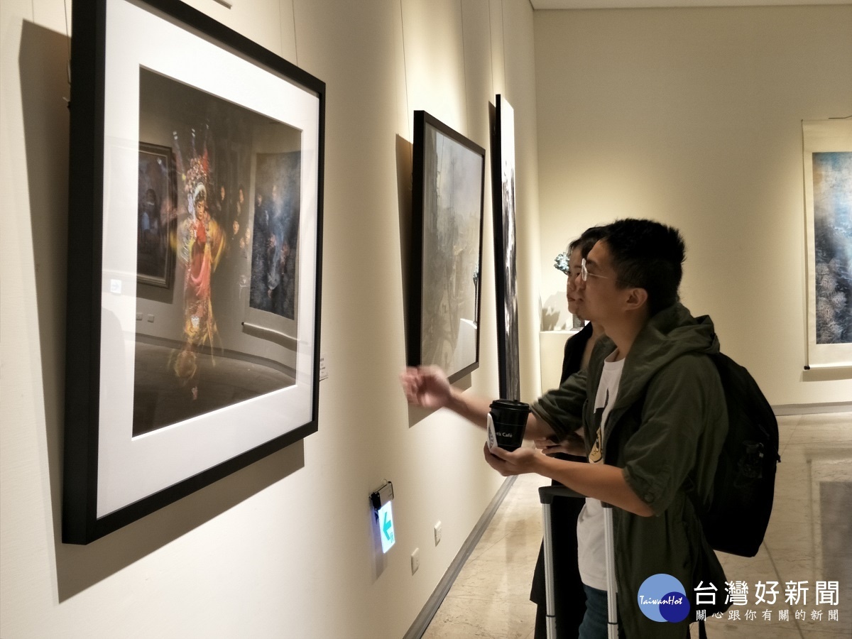 「磺溪奬」作品展出現場。圖/記者鄧富珍攝