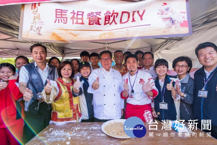 桃園市長鄭文燦前往八德區,出席「2018媽祖昇天祭—祭典大典」