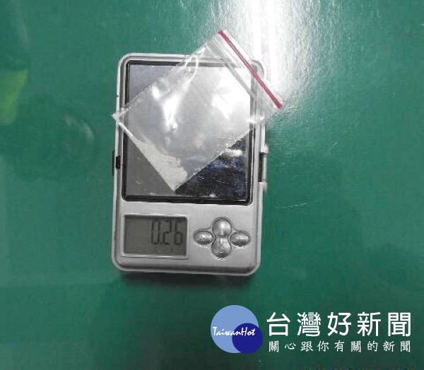 北港警方於選前加強路檢盤查,於一輛飄散濃濃K臭味的車輛,逮獲3名涉嫌吸食K他命的毒蟲,依法送辦。