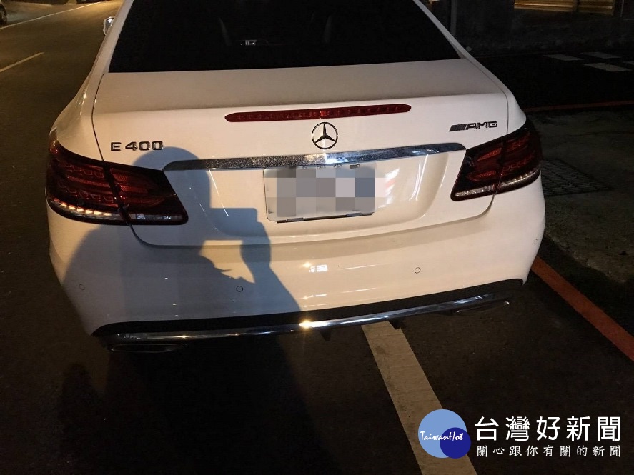 胡男因負債累累，想做無本生意，欲將從台中詐取來的車輛賣到汽車修理廠換取現金。