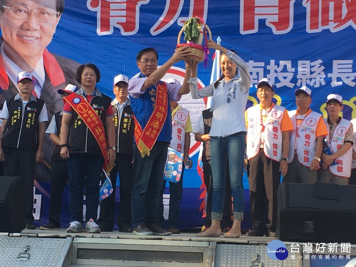 立委許淑華配合林明溱爭取相當多經費回南投建設。(記者扶小萍攝)