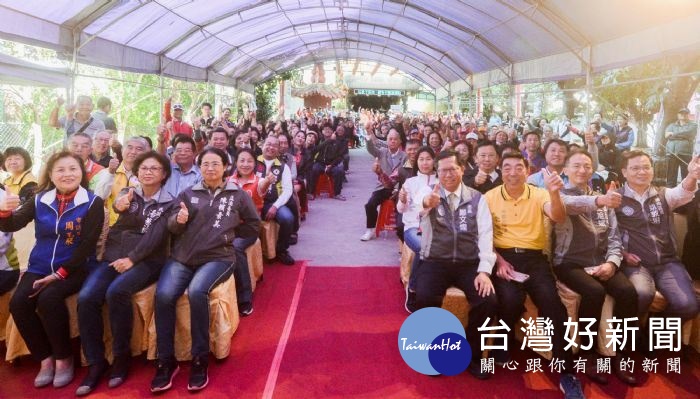 桃園市長鄭文燦,出席「楊梅區青山里市民活動中心規劃設計暨周邊道路改善成果說明會」。