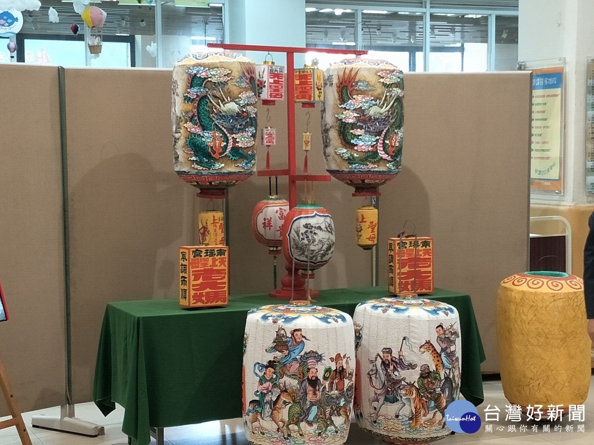 竹篾燈籠工藝製作大師唐秋水先生作品。圖/記者鄧富珍攝