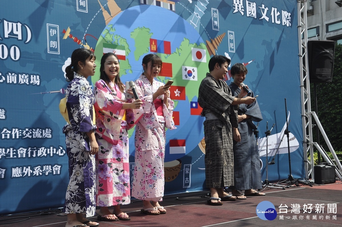 日本學生表演日本歌舞。圖/建國科大提供