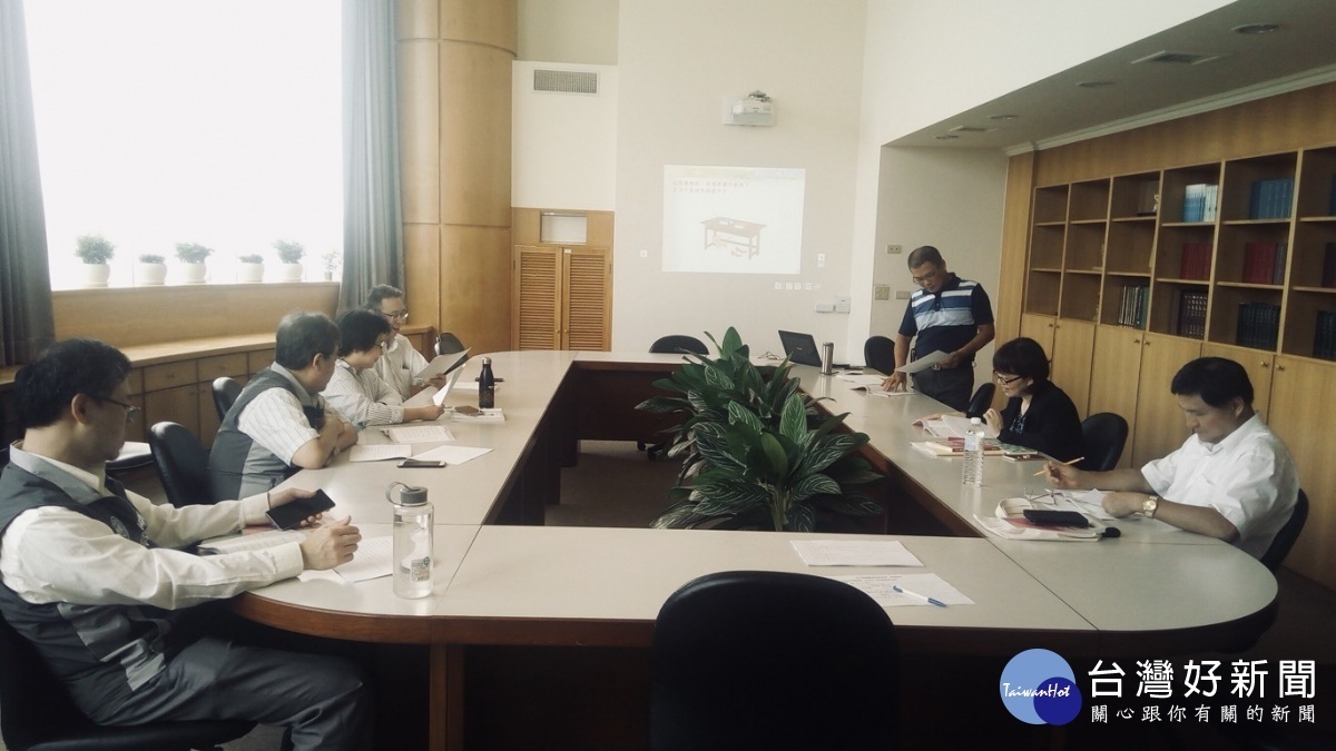 鄭文燦市長要求市府各局處積極報考客語能力認證,首度開設之市府局處首長客語認證衝刺班獲得佳績