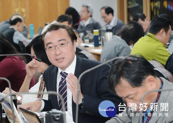桃園市市政會議,桃園捷運公司就「機場捷運營運情形」進行報告