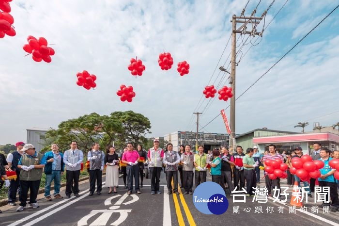 桃園市長鄭文燦，出席「107年度觀音區正大路及周邊等六條道路改善工程」竣工典禮