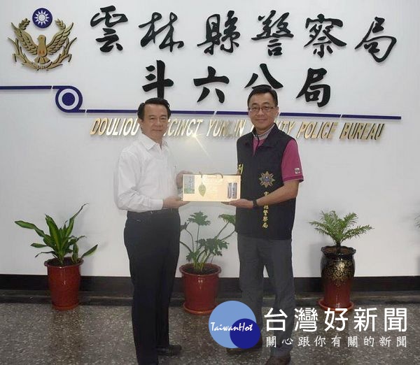 斗六警分局為淨化選前治安,強力掃蕩暴力幫派組織,雲林縣警察局長黃勢清公開表揚、激勵士氣。(記者陳昭宗拍攝)