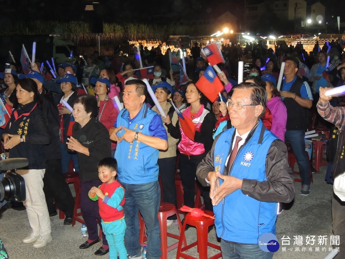 林明溱和吳國昌以愛與包容籲請選民支持。