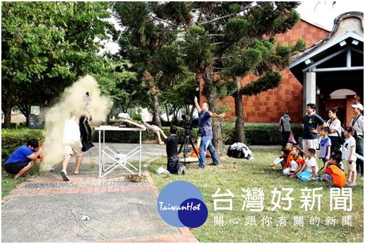 土法煉鋼一年半嘉義拍攝 三昧堂布袋戲電影轟動武林