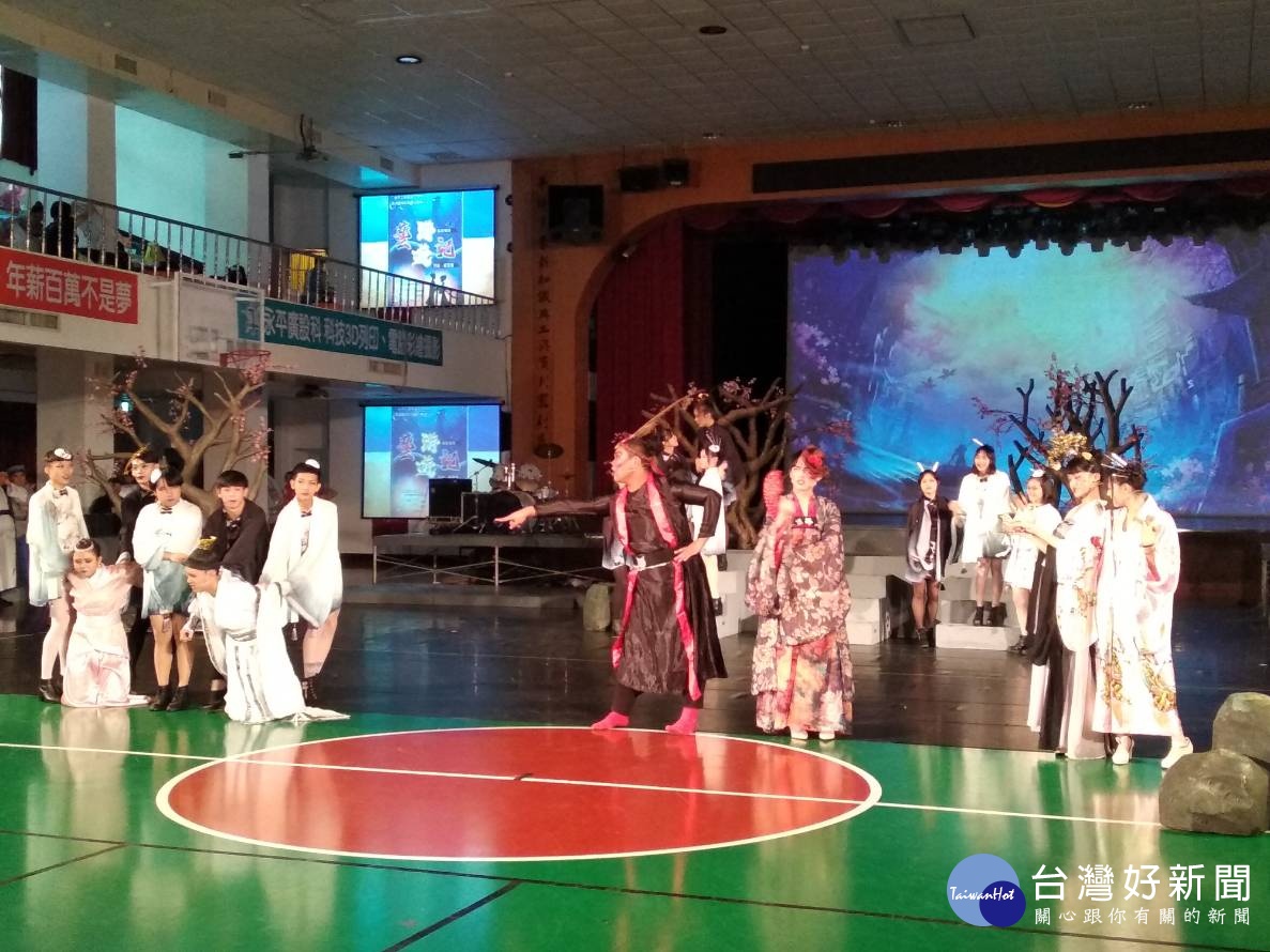 ▲永平工商表演藝術科演出「西遊:藏愛篇」。(圖/林鵬程攝)