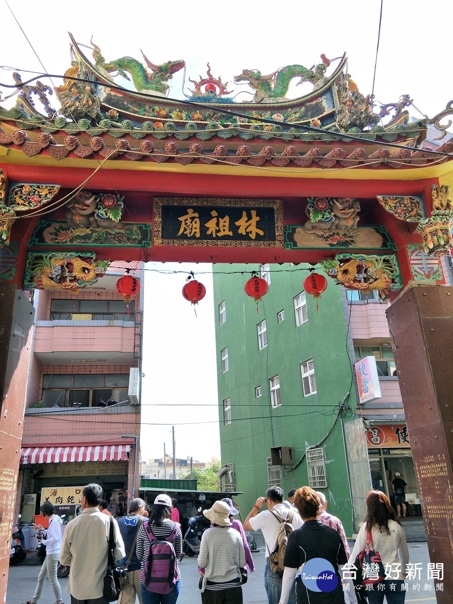 王功商圈小街探索。圖/記者鄧富珍攝