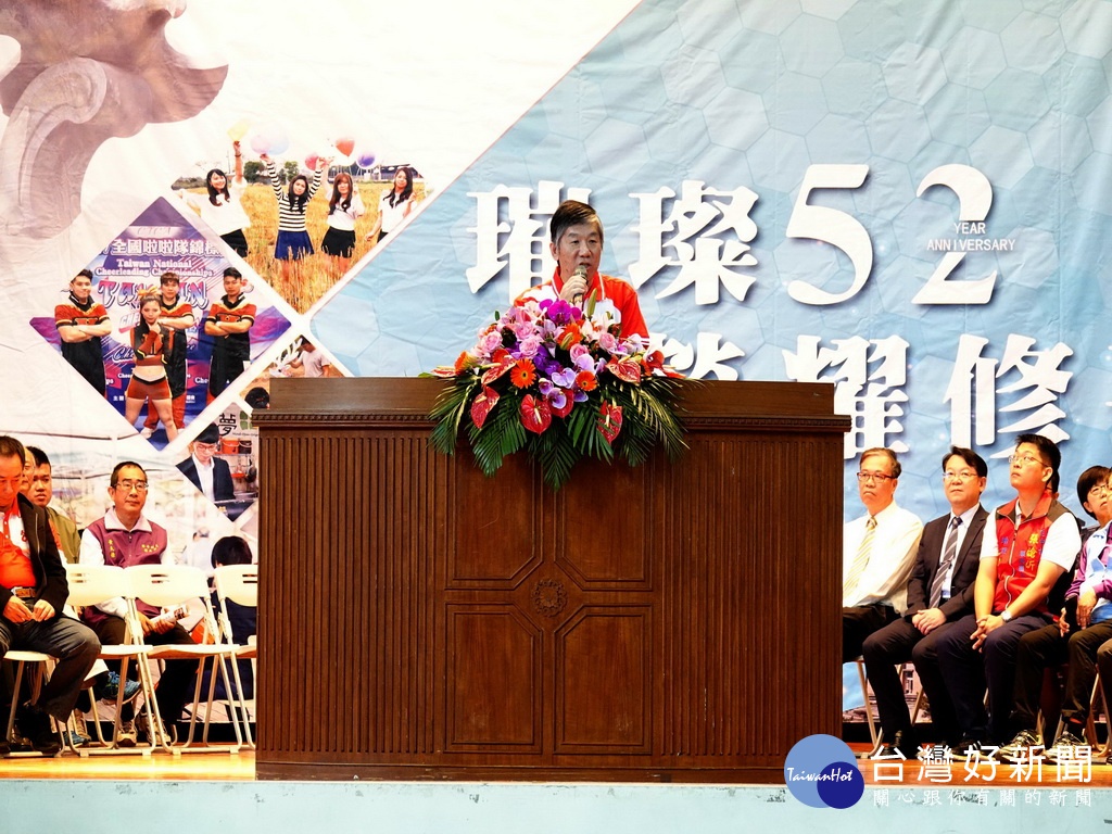 修平校長鄧作樑在校慶創意演說。林重鎣攝