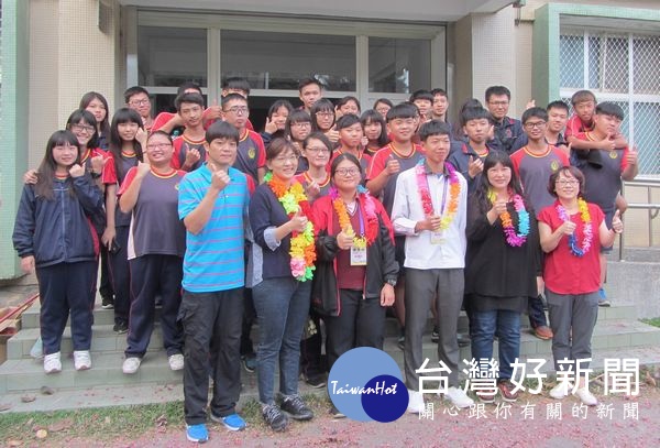 北港農工於107學年度全國高級中等學校學生技藝競賽成果豐碩,共榮獲一項團體獎、三座金手獎及五項優勝等佳績。(記者陳昭宗拍攝)