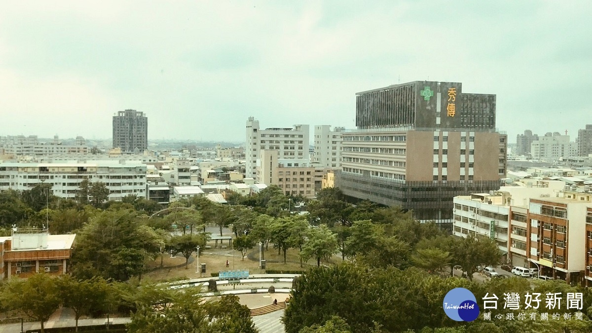 搭乘彰化秀傳延平大樓景觀電梯對外景觀。圖／記者鄧富珍攝