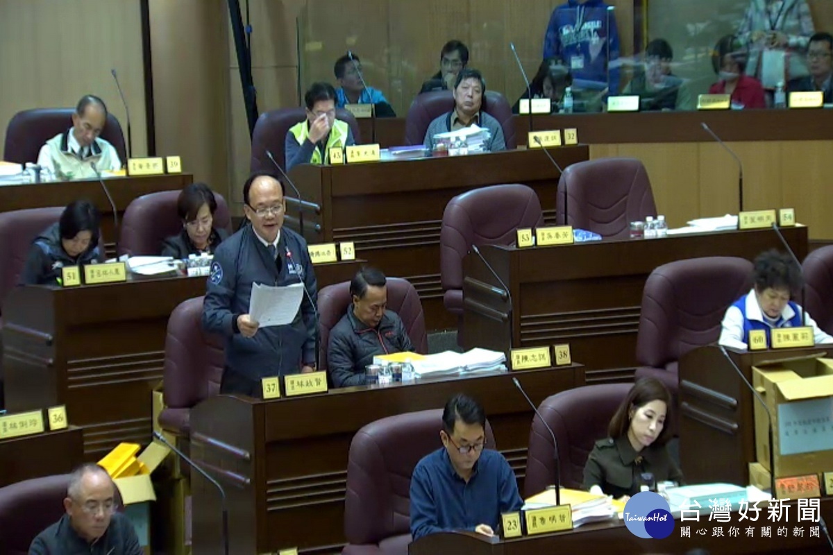 桃園市議會國民黨團議員在審查預算期間,為民看緊荷包緊盯嚴審預算。