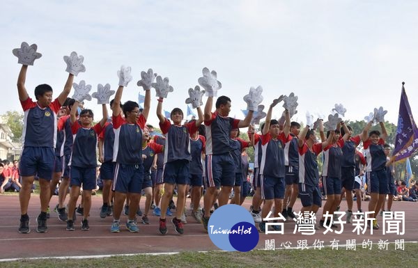 北港農工歡慶77週年,在校同學及校友們的優異表現,獲得一致的肯定與讚賞。(記者陳昭宗拍攝)