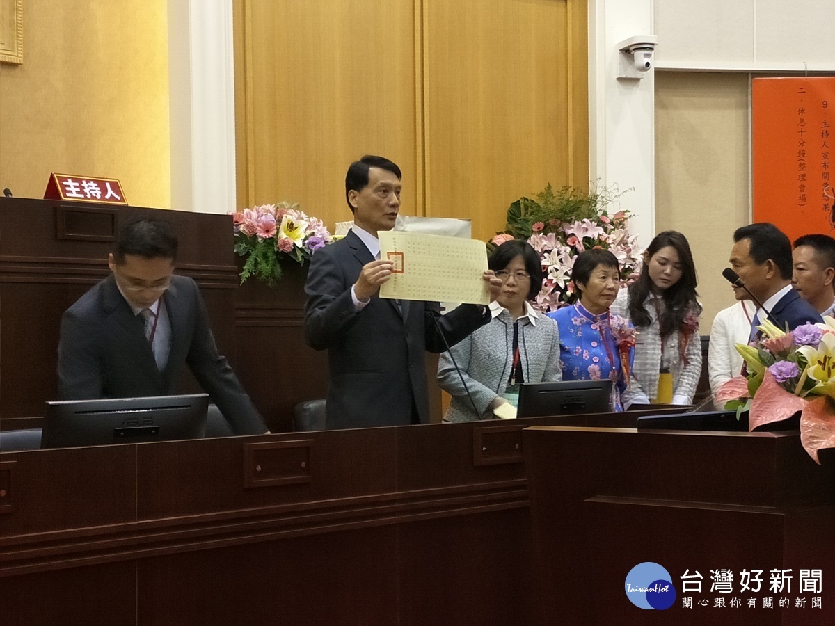 彰化縣議會正副議長選舉投票。圖/記者鄧富珍攝