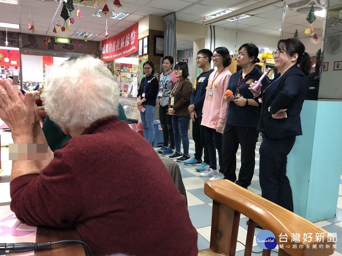 宏仁「憶起白首」歲末同樂會 人臉辨識改善延緩失智症