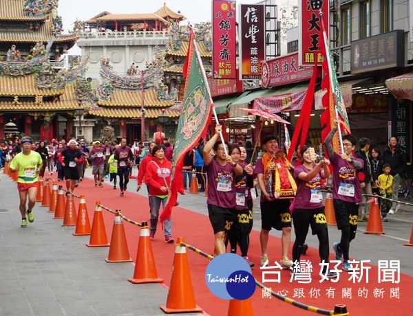 北港朝天宮主辦的媽祖盃全國馬拉松,每年都吸引上萬名愛好跑步的選手來到小鎮參賽,亦成為跑者讚譽有加的年度經典賽事。