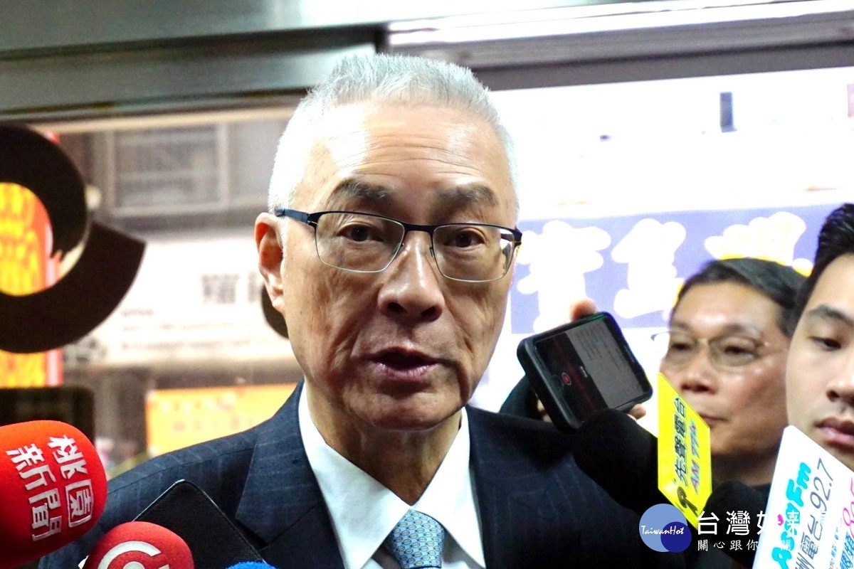 針對「九二共識」,中國國民黨主席吳敦義強調應該回到一中各表的九二共識。