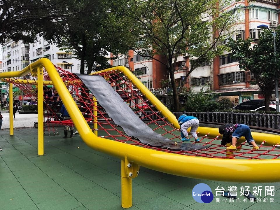 光信公園添增小玩童攀爬遊具玩到你不想回家 台灣好新聞taiwanhot Net 光信公園添增小玩童攀爬遊具玩到你不想回家 台灣好新聞taiwanhot Net