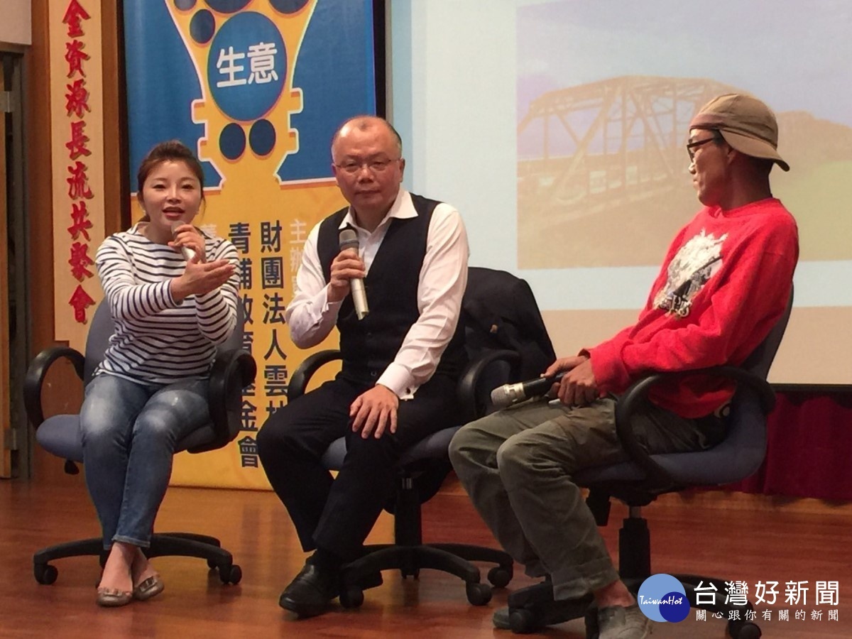張嘉郡邀「這此點子值三億」作者吳仁麟來土庫演講,啟發雲林青農找出無限創意。