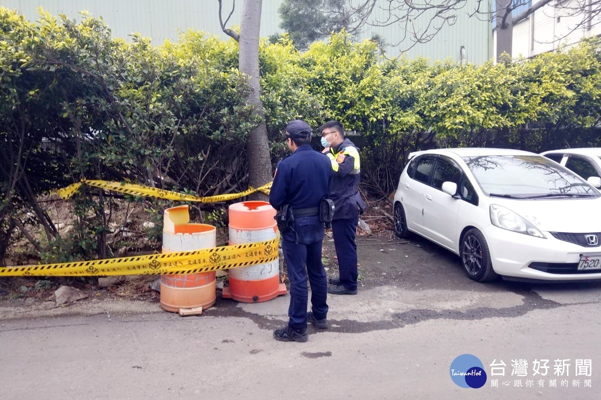 桃園市蘆竹區發現豬屍，警方不敢大意立即封鎖現場。
