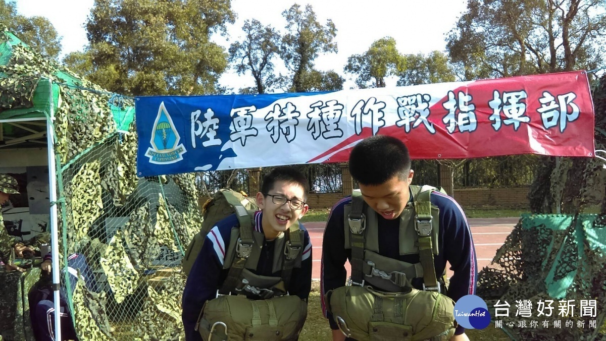 大華中學在寒假舉行「探索特戰隊」活動,課程精彩具挑戰性,獲得學生熱烈的回應。