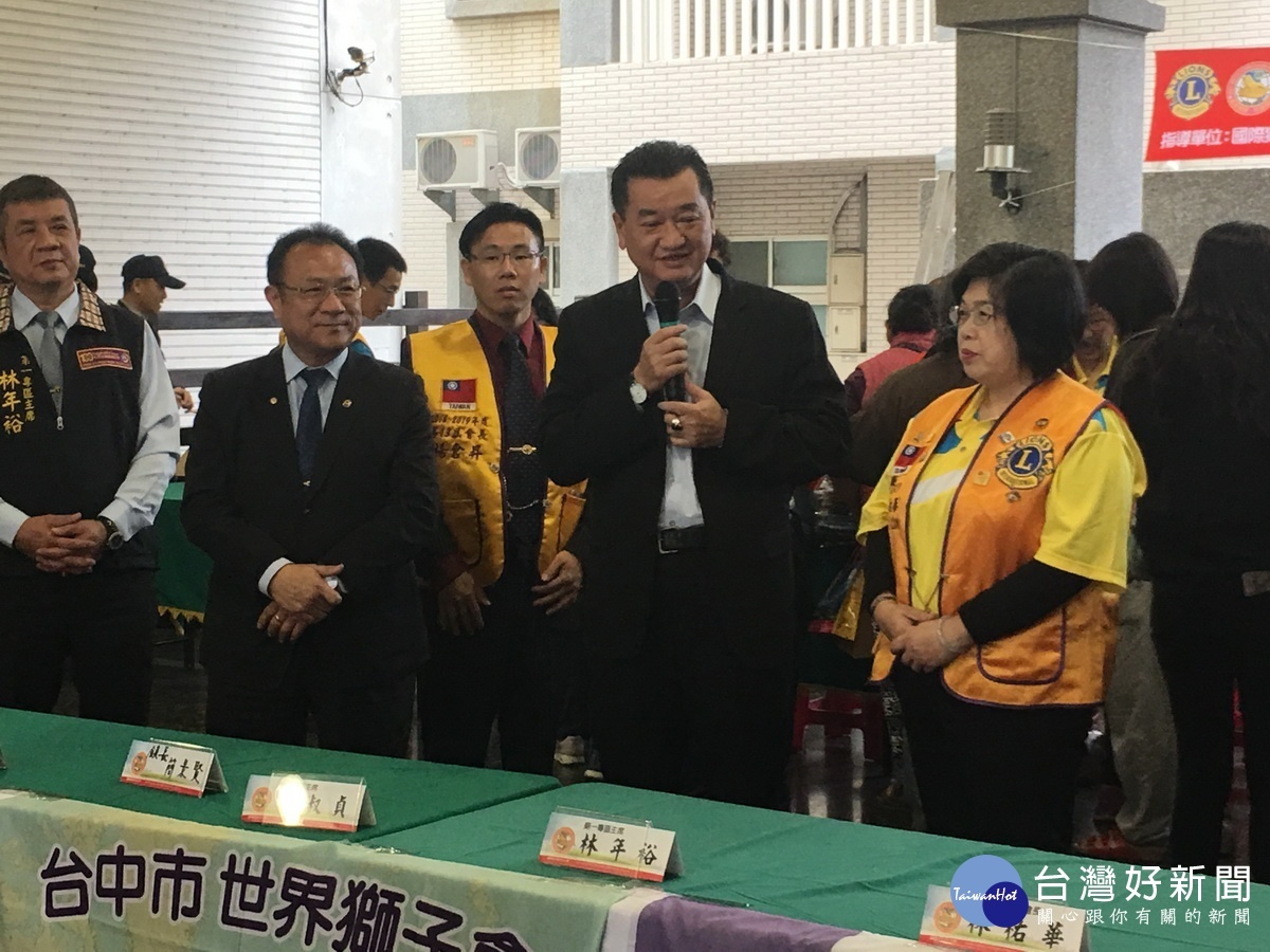 簡景賢鎮長感謝社團拋磚引玉之舉。(記者扶小萍攝)