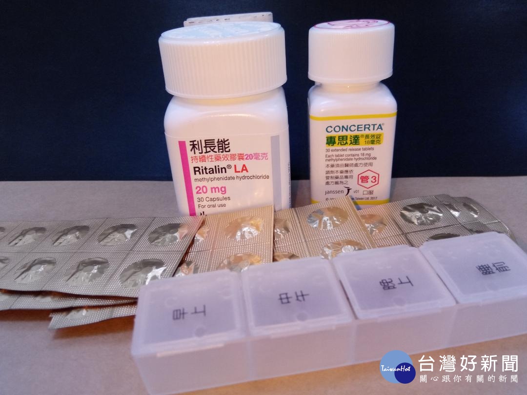 鄭淑文提醒民眾,出國前務必事先至外交部領事事務局網站查詢相關規定,帶足因應身體狀況及旅遊天數的藥品。