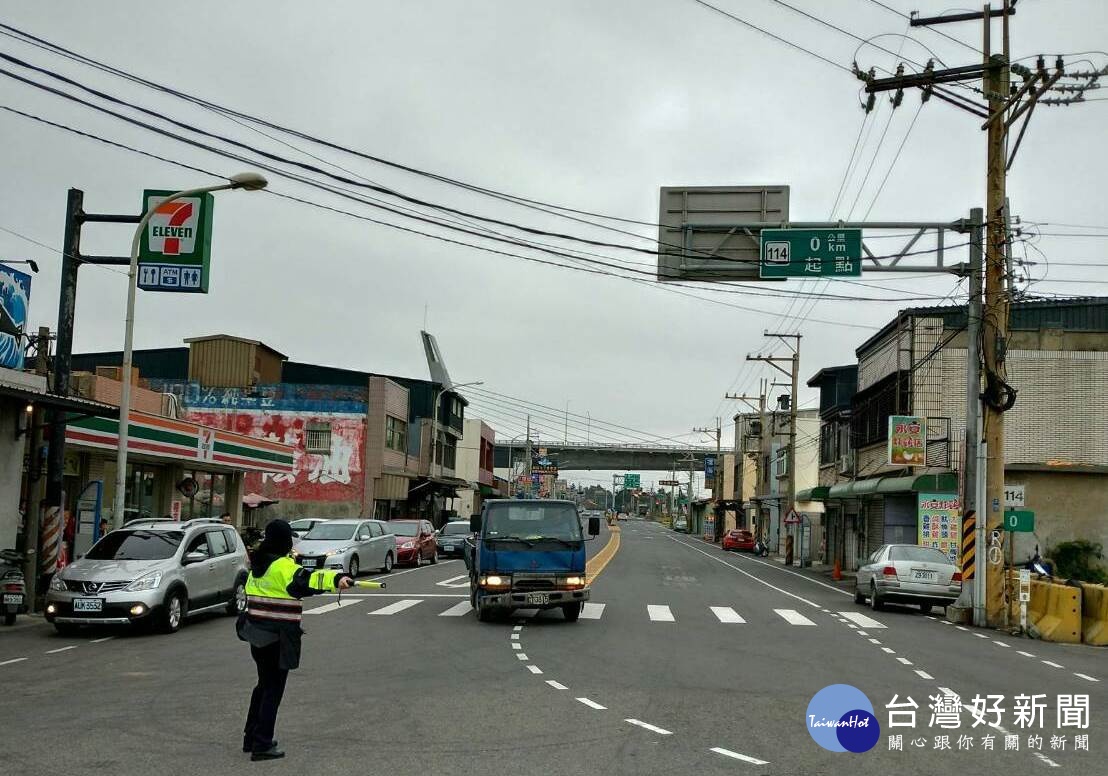 楊梅分局表示，警方將於春節連續假期針對永安漁港周邊道路、加強疏導管制。