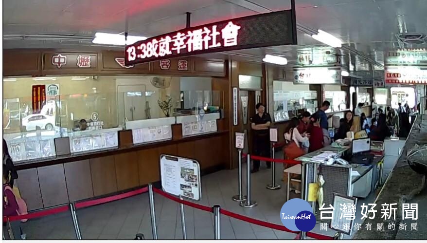 站長吳金全也呼籲民眾出遊「多搭車 少開車」,及時掌握公車行車動態,免除等候塞車之苦。