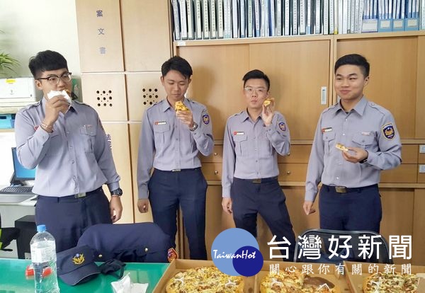 警大、警專實習生實習期滿,北港警分局辦理實習結束檢討會,分局長廖志明勉勵多讀書、注意執勤安全、保持良好互動,祝福大家滿載專業而歸。(記者陳昭宗拍攝)