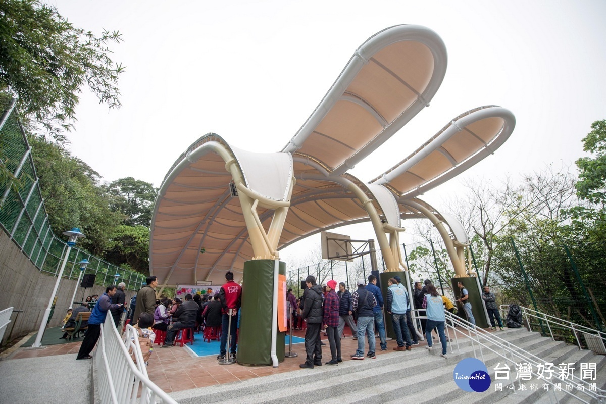 配合地名採兔子造型設計　大江山公園籃球場天幕落成啟用 台灣好新聞 第1張
