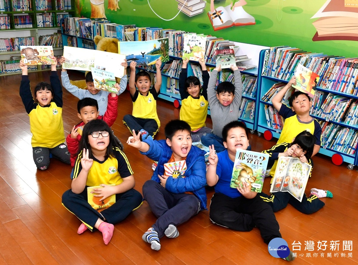 偏鄉學童缺乏課外讀物　道家人文協會捐贈119套書籍 台灣好新聞 第3張