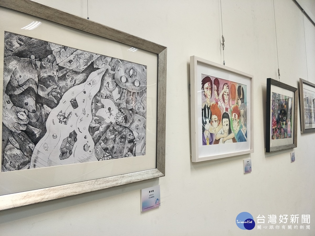 彰化藝術中學國中部第三屆美術班畢業展「畫說」 作品。圖/記者鄧富珍攝