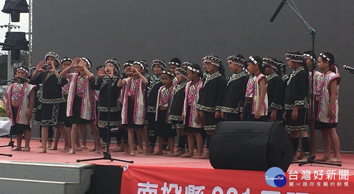 法治國小布農歌謠非常精彩。(記者扶小萍攝)