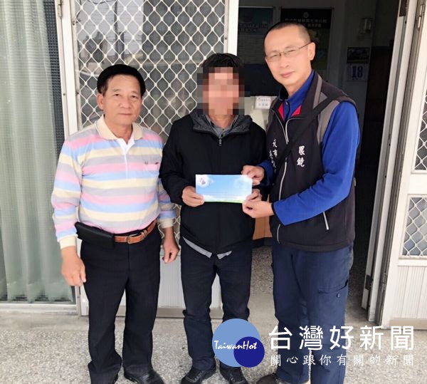 北港警方結合夜市慈愛組織,給予弱勢家庭更多的社會資源救助,幫助弱勢鄉親度過難關。
