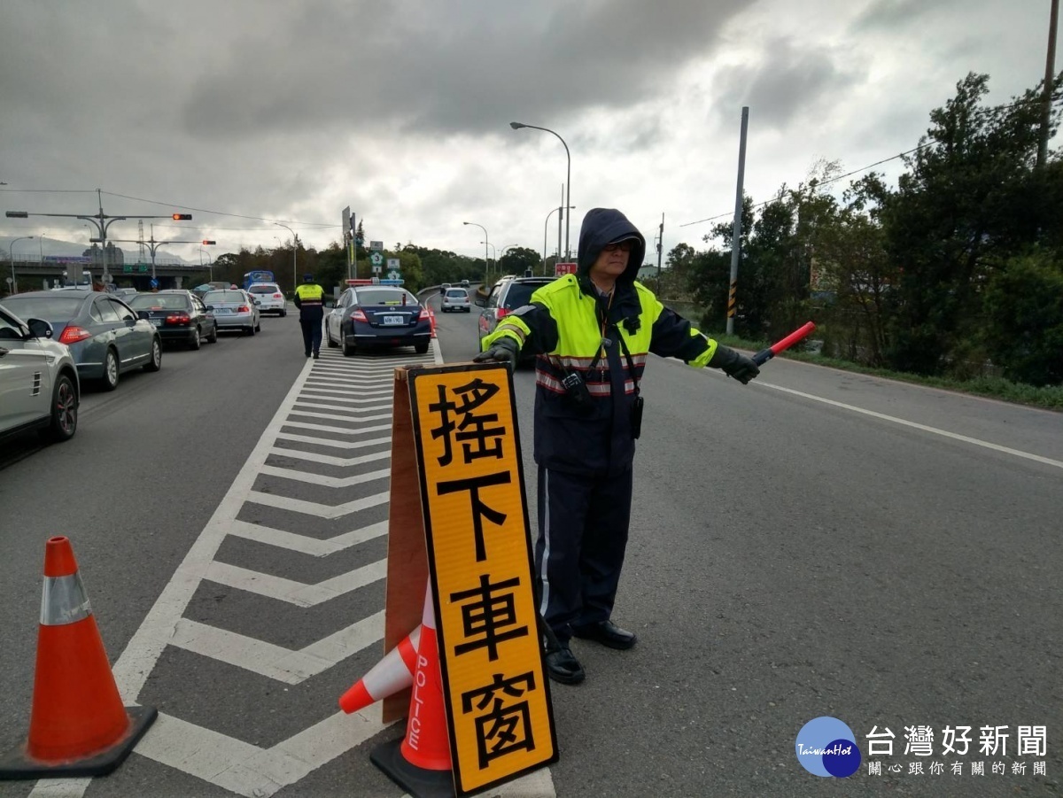 因應二二八四天假期，大溪警方二十四日特別規劃交通疏運措施因應。