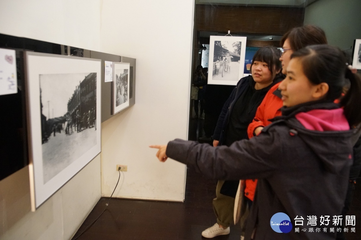 民眾可至壢新醫院門診大樓1樓藝文空間參觀昔時客庄老照片展