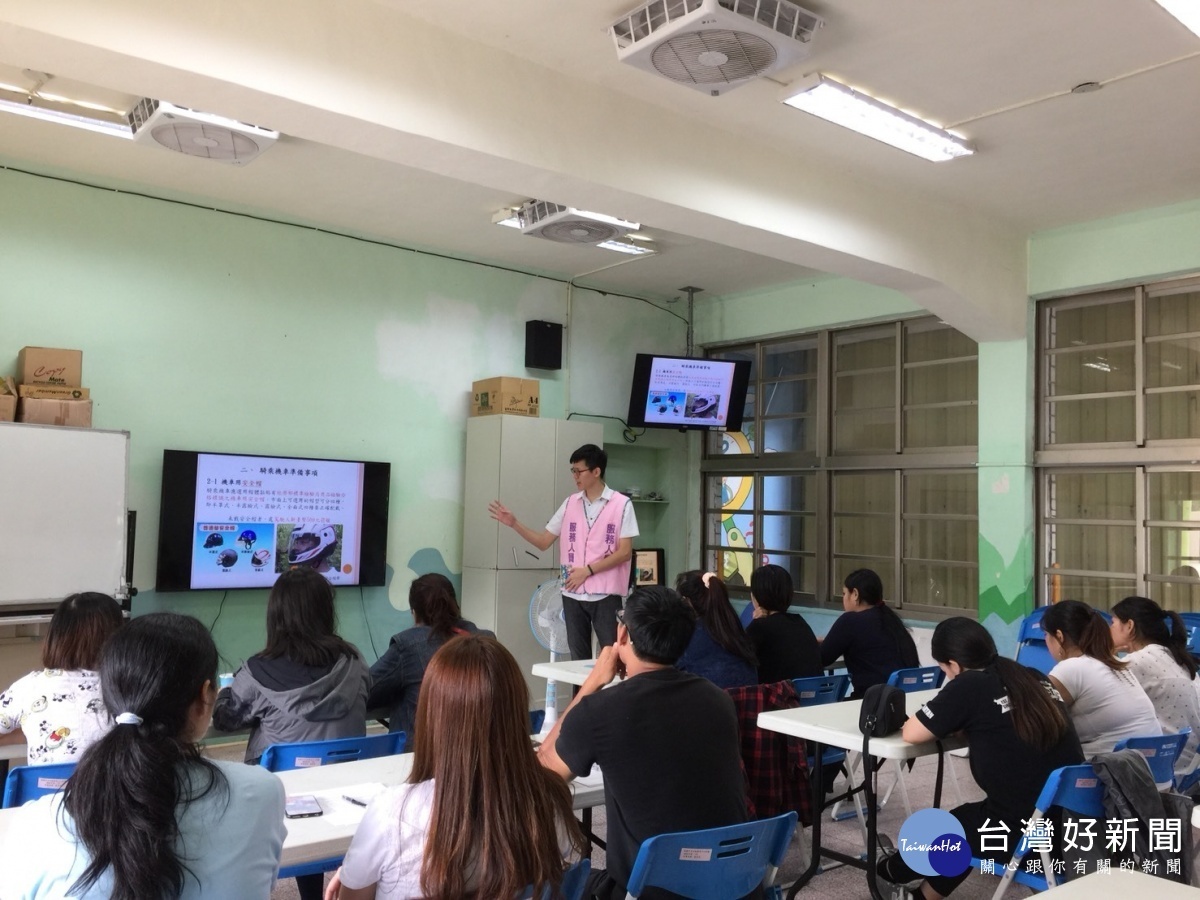 桃園監理站輔導少輔院生機車考照輔導訓練暨道安宣導,讓這些少年有正確交通觀念知識。
