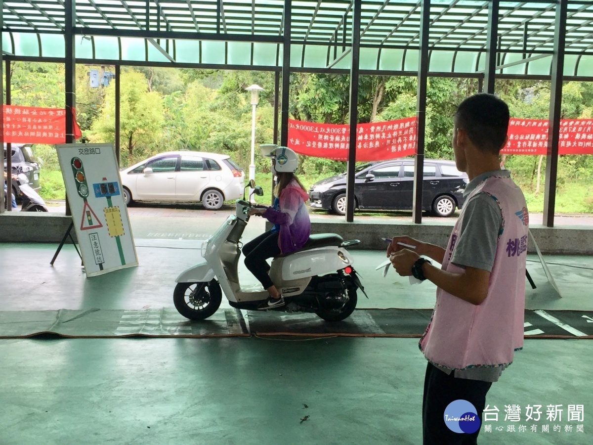 桃園監理站輔導少輔院生機車考照輔導訓練暨道安宣導,讓這些少年有正確交通觀念知識。
