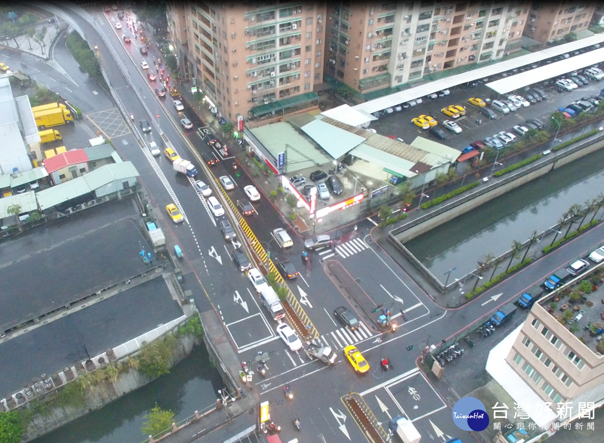 改善華中橋引道下橋車流　中和橋和路2路口試辦禁止左轉 台灣好新聞 第2張