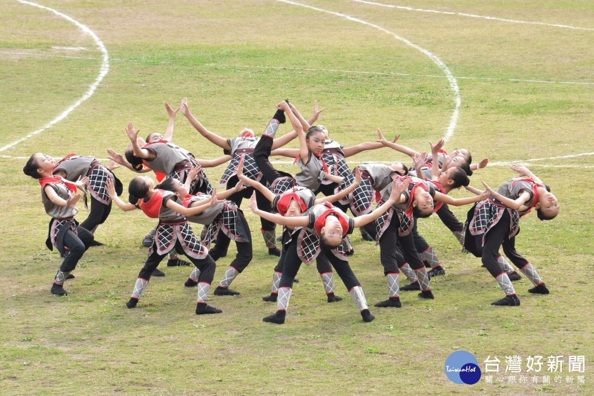 中小學聯合運動會開幕表演。