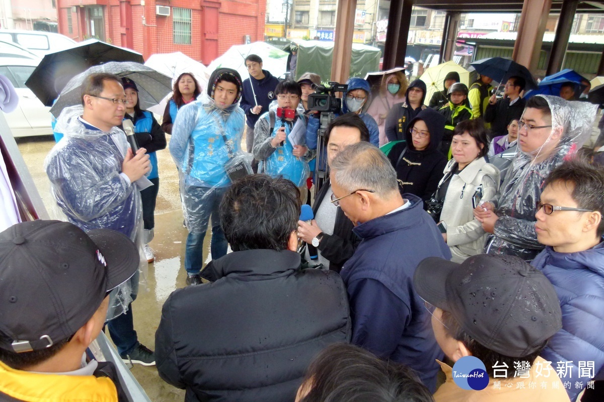 立法委員吳志揚邀集相關單位於中壢火車站會勘鐵路地下化等工程進度。