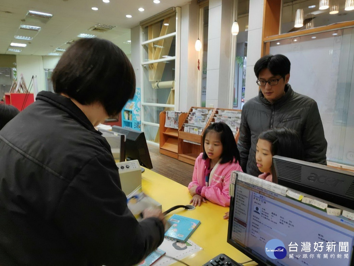 南投文化局圖書館到館和擁書冊數表現績優　獲教育部頒獎肯定 台灣好新聞 第4張