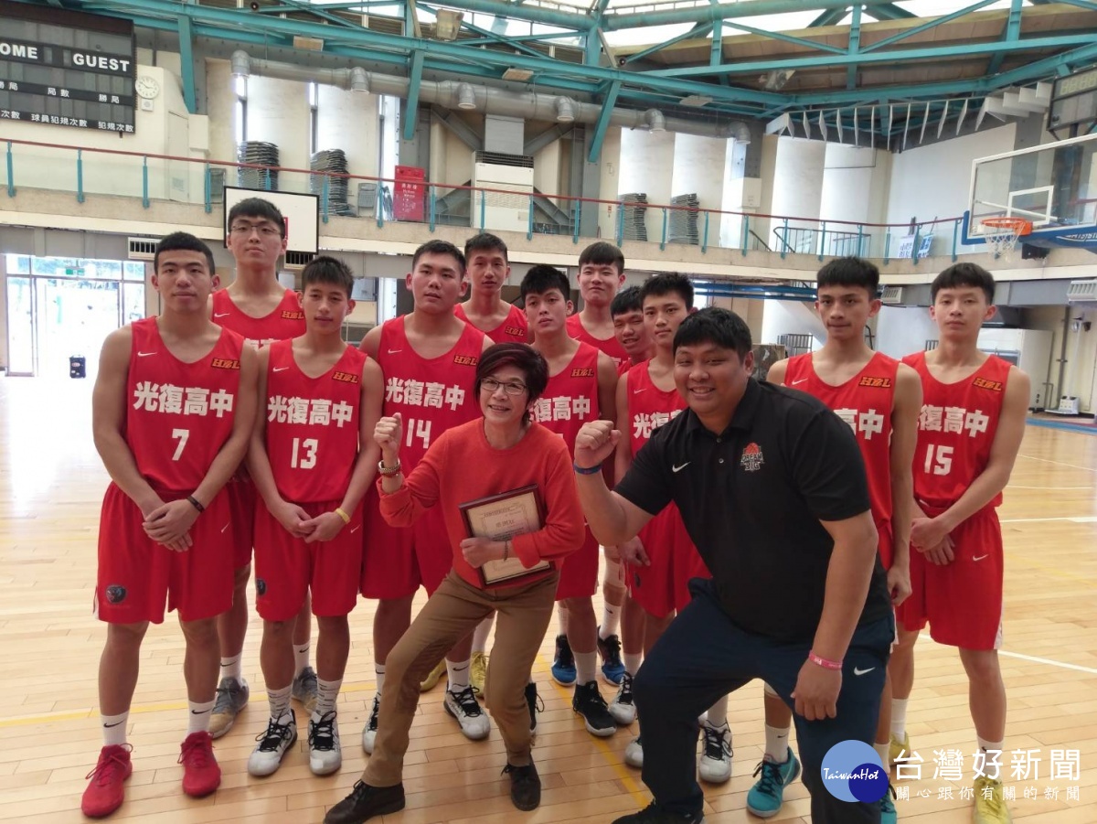 竹市籃球委員會慰問光復籃猿　期許球員再創新紀錄 台灣好新聞 第1張